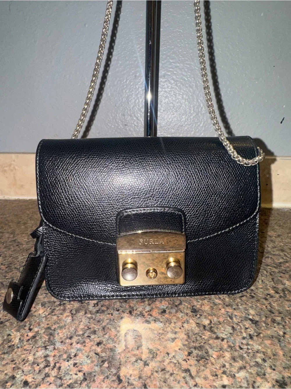 Furla metropolis Black Leather Crossbody EUC